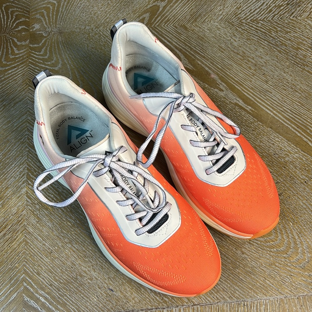 ALIGN Trixie Coral Ombré Nurse Hospital Sneaker 9.5 - Picture 2 of 11